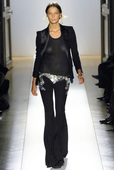 Look 16